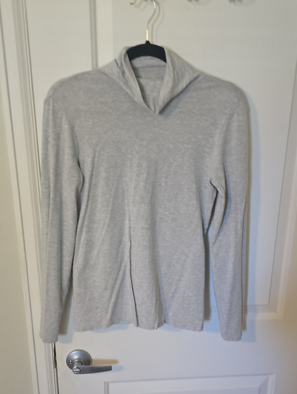 Garnet Hill Light Gray V-Neck Hooded Men's Sweater